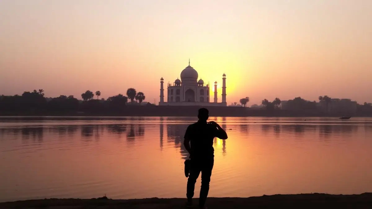 7 Photo Spots in Agra That Are Not the Main Taj Gate — TaxiInAgra travel guide